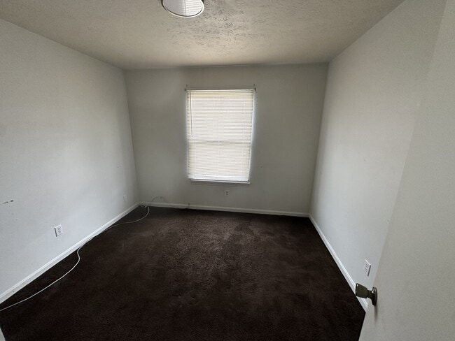 Photo - 10404 Greentree Ln