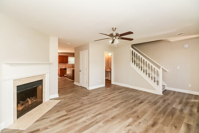 Photo - 2113 Anchor Ct
