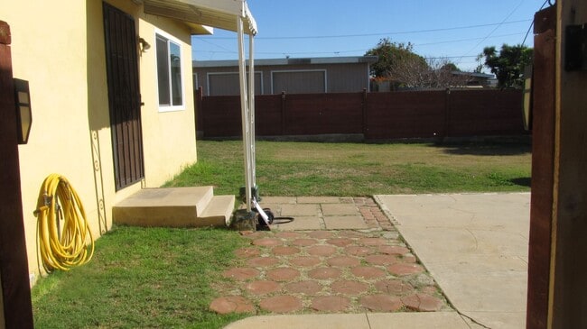 Photo - Quiet 2 bedroom back house