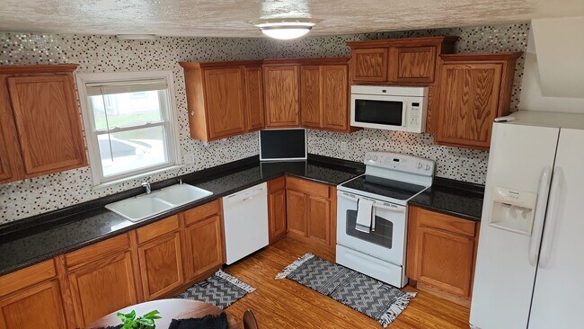 Photo - 302 Ella St