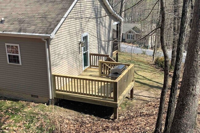 Photo - Spacious 4BR Mountain Home Near Massanutten Resort