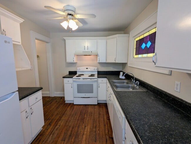Building Photo - 812 W Georgia St Rental