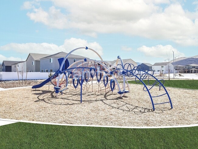 Photo - 949 Harvey St