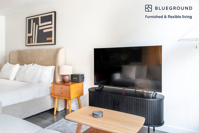 Photo - 238 13th St Unit FL7-ID2014