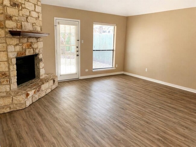 Photo - 2007 Crystal Shore Dr