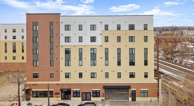 Building Photo - 49 N Day St