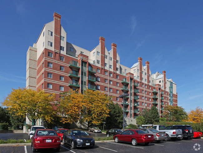 Elmhurst Place Apartments - Elmhurst Place Apartments