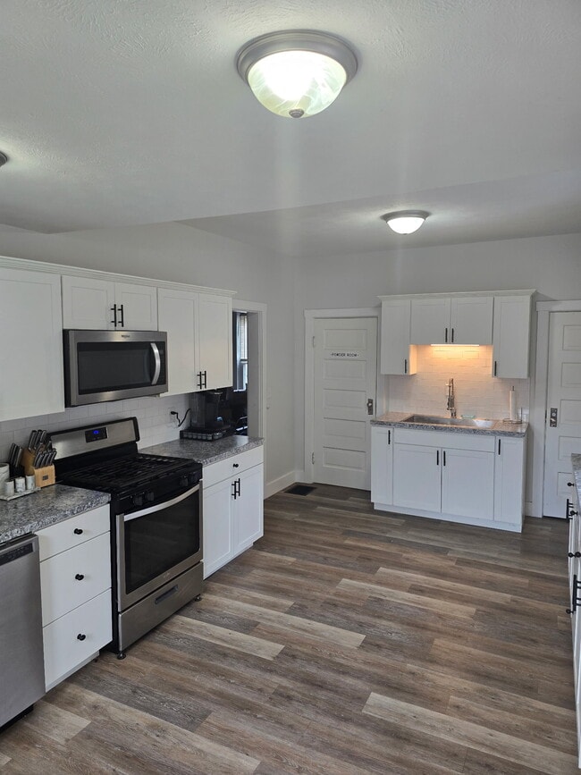 Building Photo - 3274 Briggs Blvd NE Rental