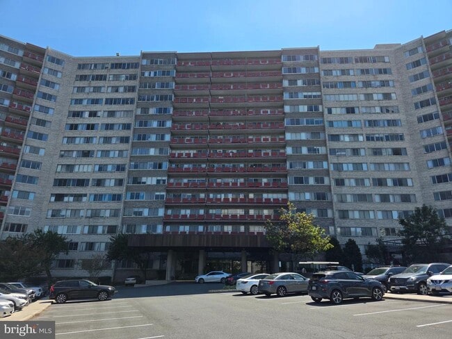 Building Photo - 5340 Holmes Run Pkwy Unit 717 Rental