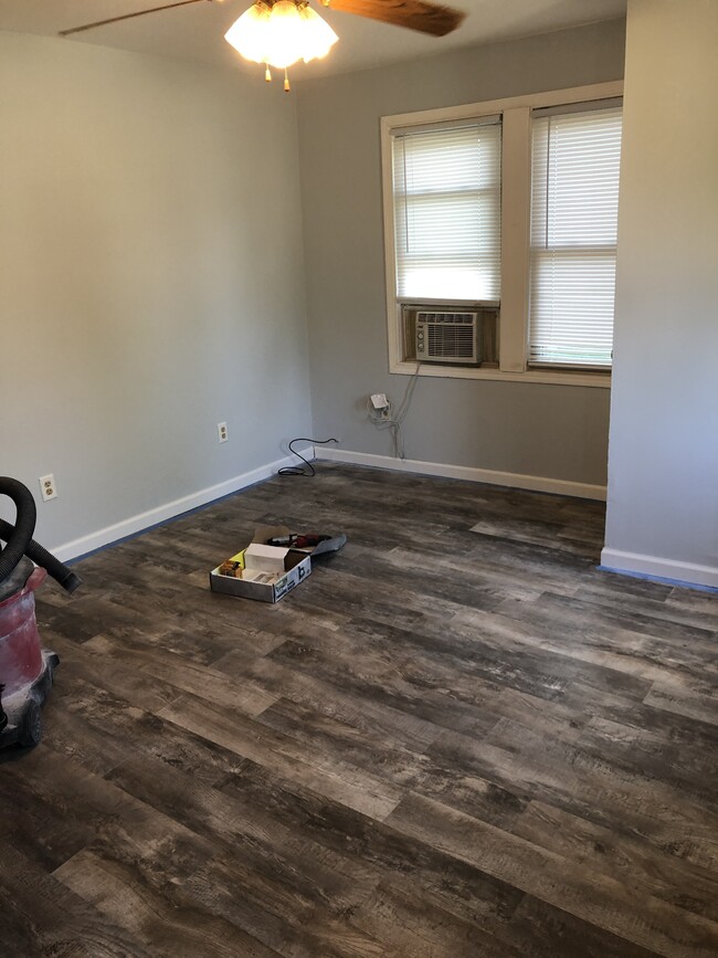 Photo - 162 Armour St