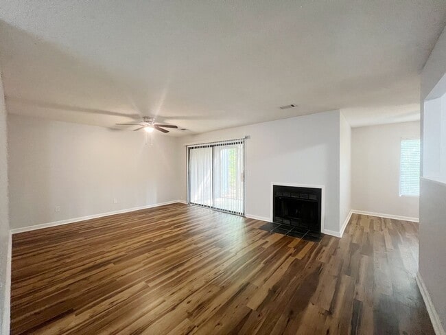 Building Photo - 2 bedroom / 2 bath ~ Goose Creek, SC Rental