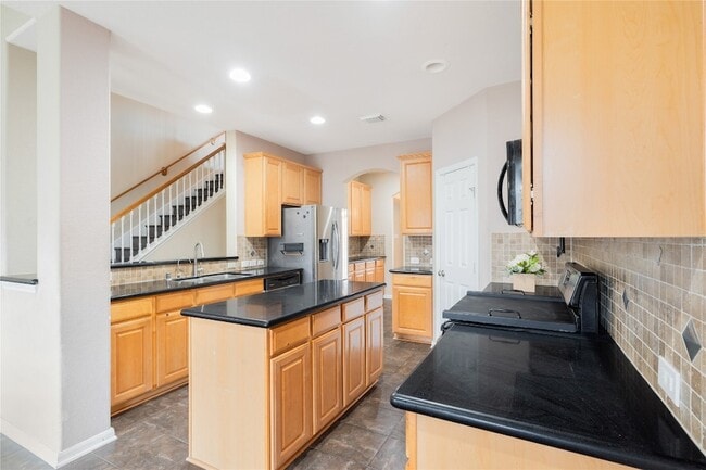 Photo - 16622 Dover Mills Dr