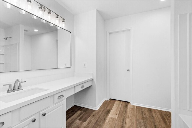 Photo - 450 Sandstone Creek Ln