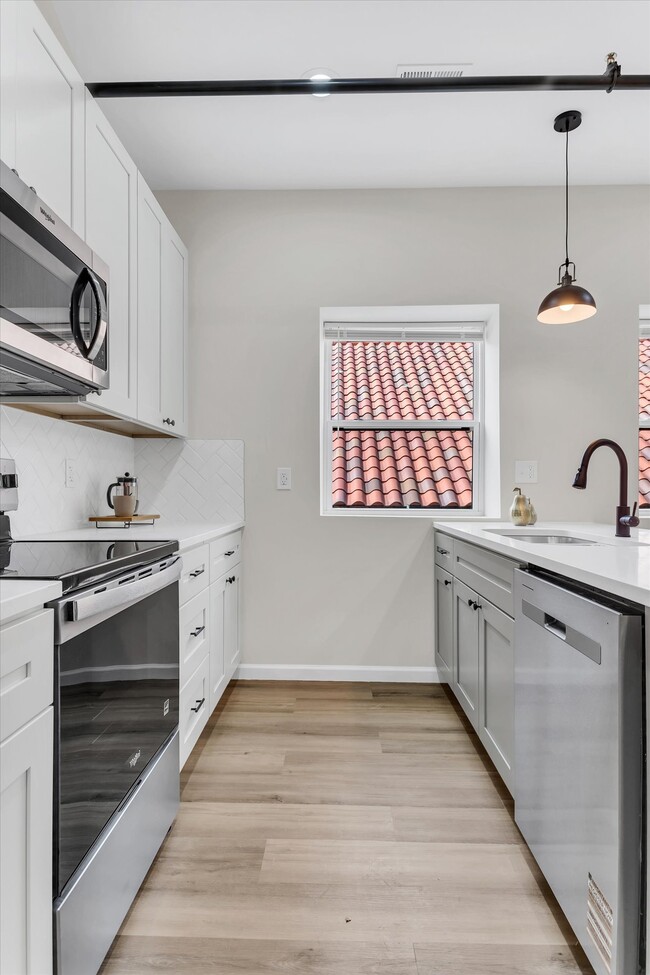 Photo - 4242-4246 Shaw Blvd