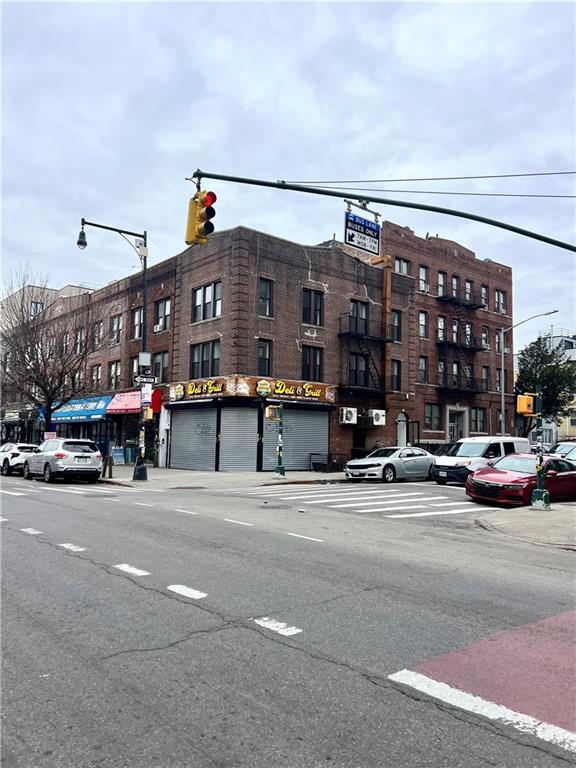 Building Photo - 186 Erasmus St Unit 2