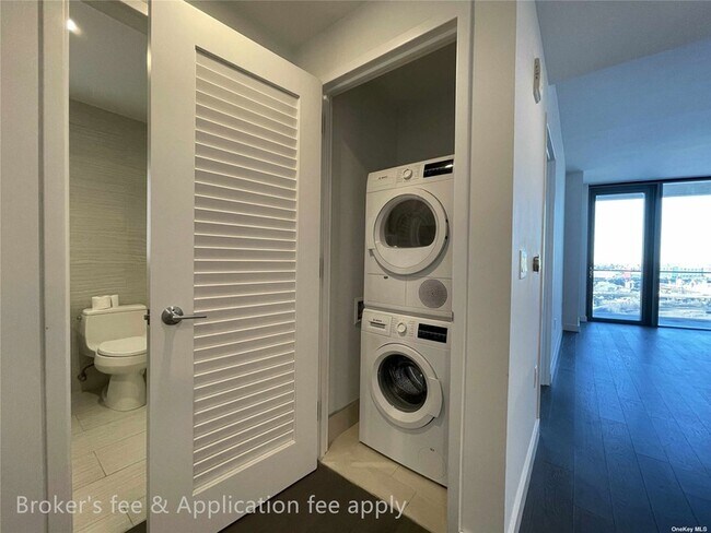 Photo - 131-05 40th Rd Unidad 19H