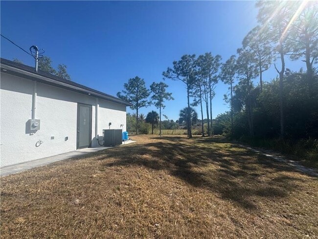 Building Photo - 1125 Chipley St Unit Efficiency