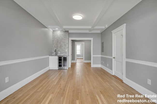 Building Photo - 142 Sutherland Rd Unit 2