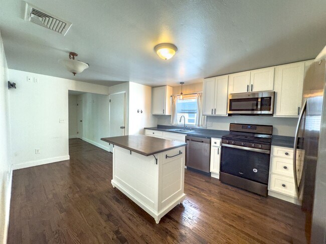 Photo - 109 Greenwich Ave Apartment Unit 111 Greenwich - 2nd Floor