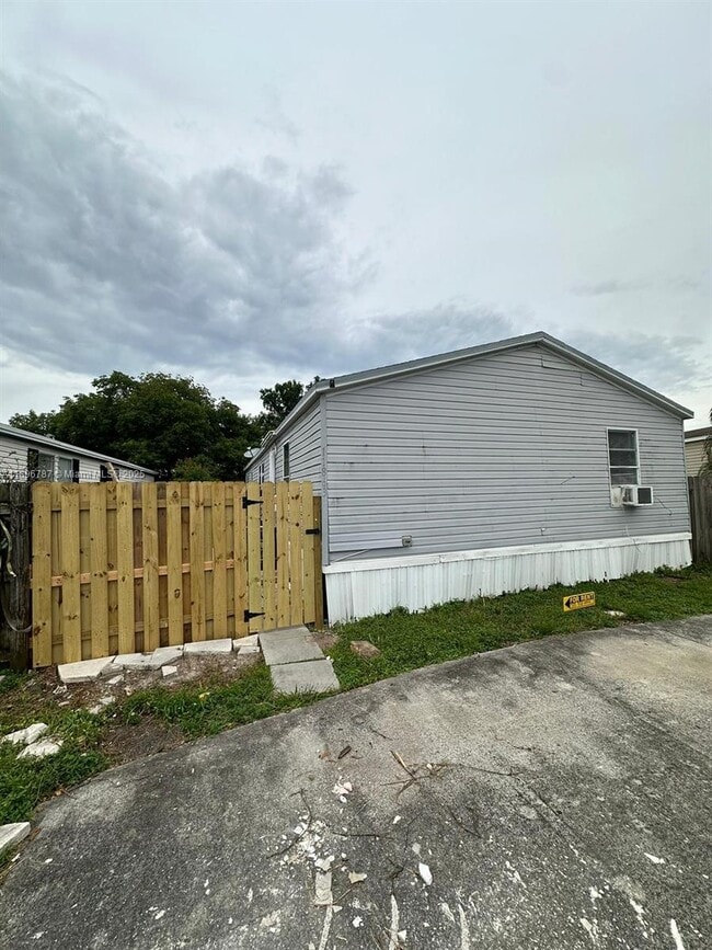 Building Photo - 11863 Atlantic Cir