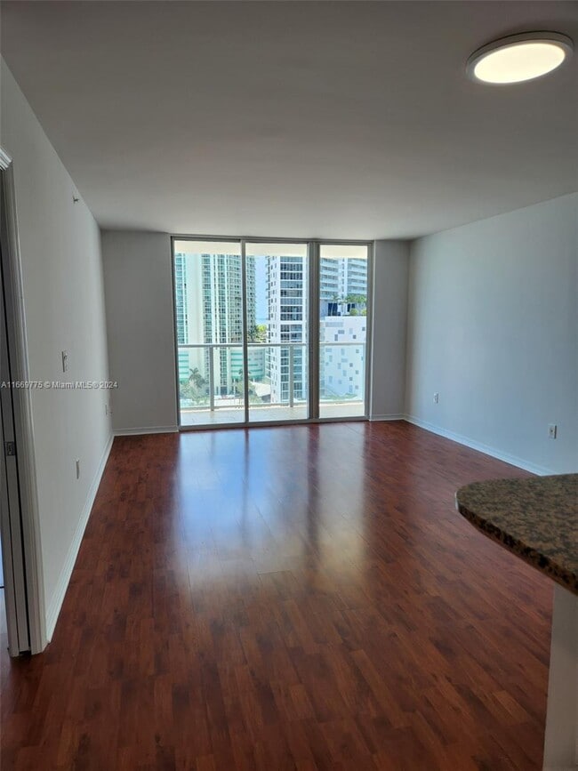 Photo - 1155 Brickell Bay Dr
