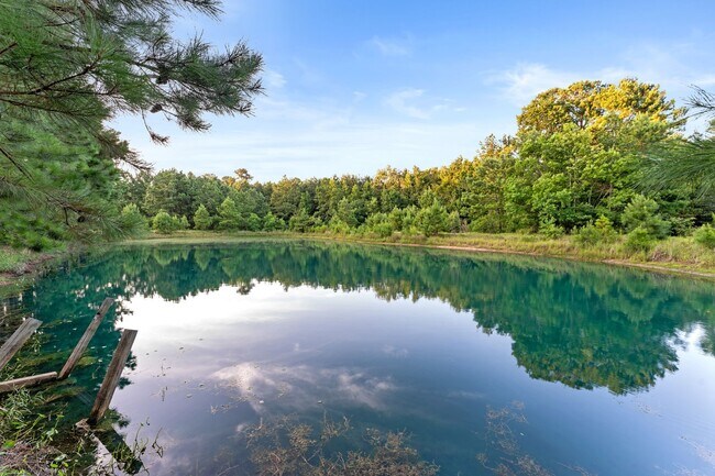 Photo - 8402 Matthews Ln