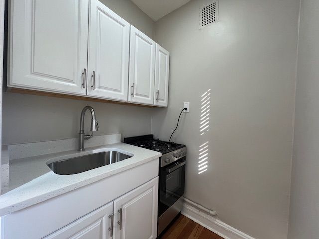 Photo - 6912 N Ashland Blvd