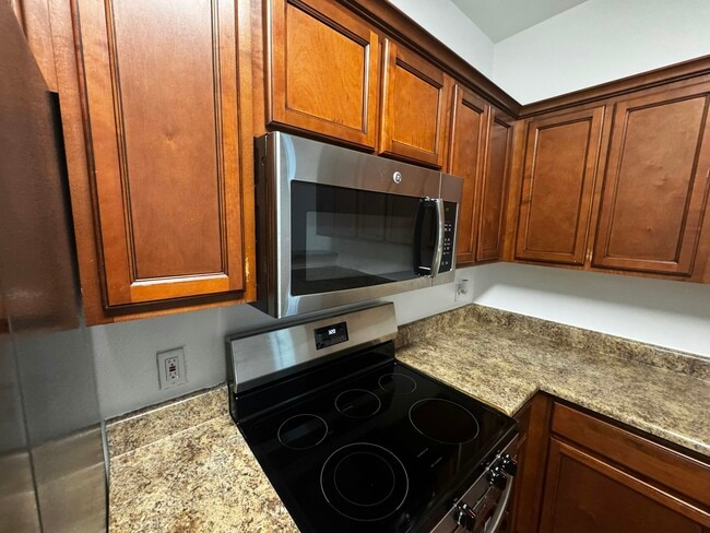 Photo - 102 White Dr