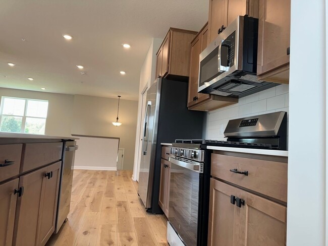 Photo - Rare Rogers 3 bed brand new town house for lease!!!