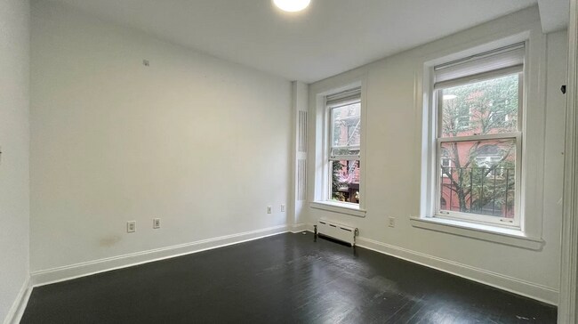 Photo - 223 W 11th St Unit 4D