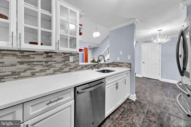 Photo - 914 Aspen Dr