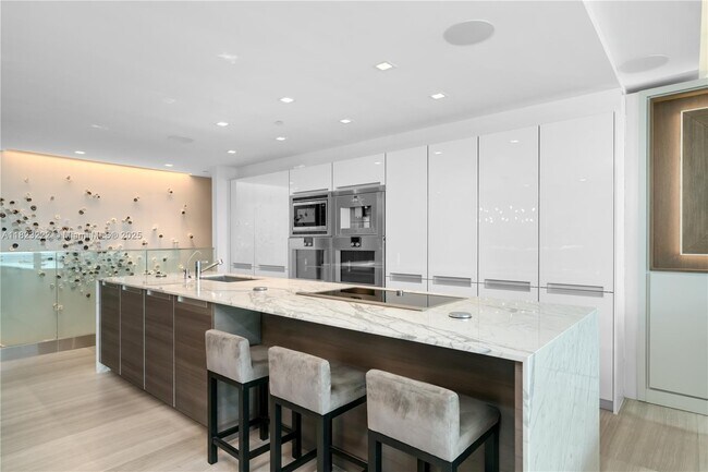 Photo - 321 Ocean Dr Unit 200