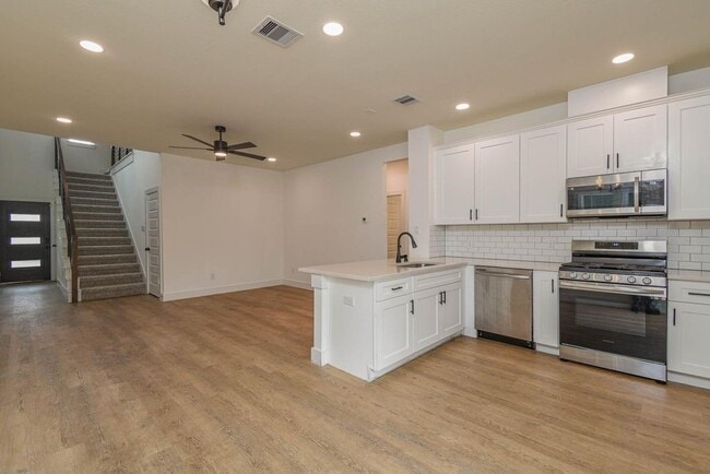 Photo - 16571 Oasis Glade Dr