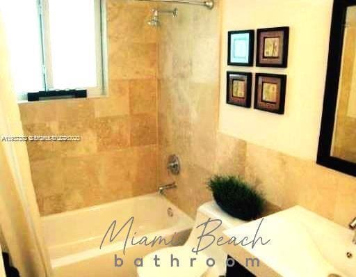 Building Photo - 7171 Bay Dr Unit 7