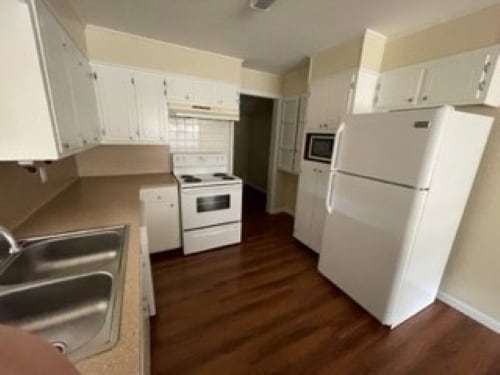 Building Photo - 30121 Julia St Rental