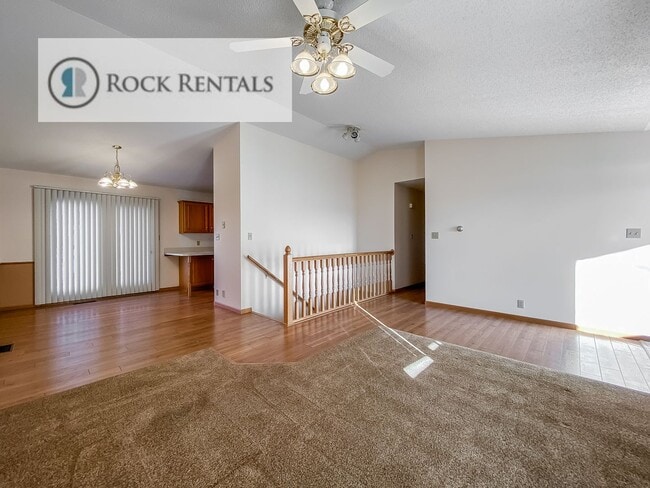 Photo - 14 Des Moines Ave