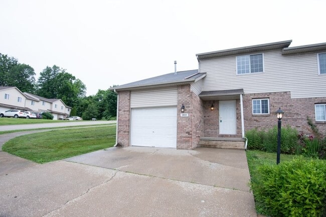 Photo - 4 bedroom 2 bath