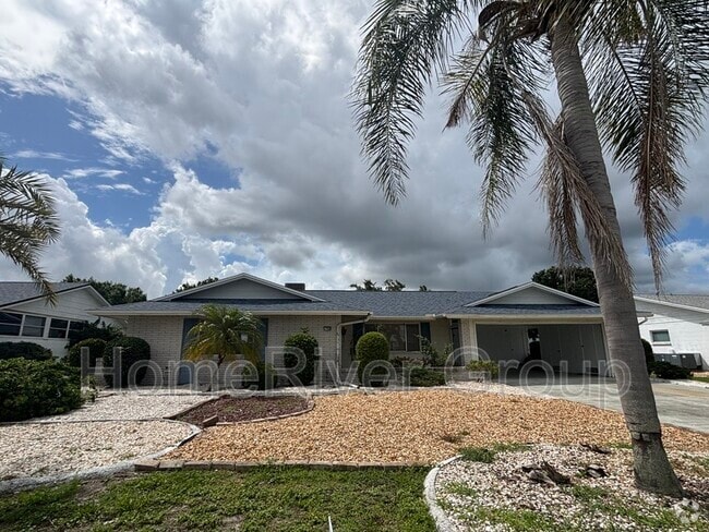 Building Photo - 1709 N Pebble Beach Blvd Rental