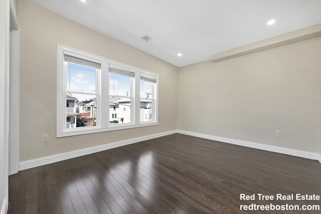 Photo - 43 Wright Ave Unit 2