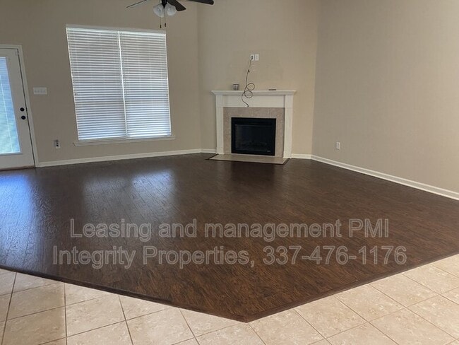 Photo - 115 N Pointe Dr