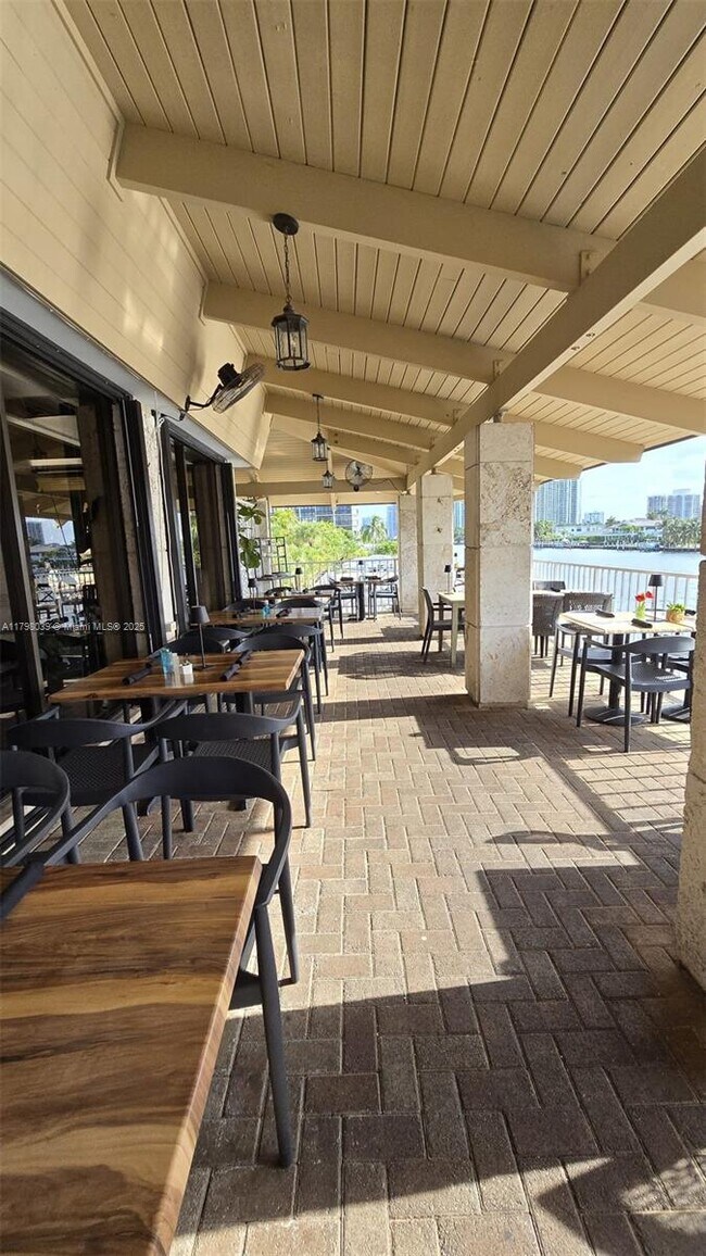 Photo - 1985 S Ocean Dr Unidad 21D