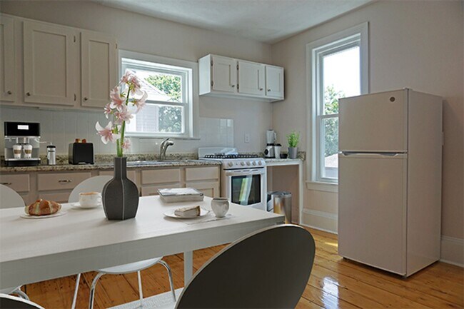 Building Photo - 1bed unit is available in9/1 in Waltham