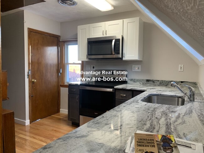 Photo - 81 Litchfield St Unit #3,