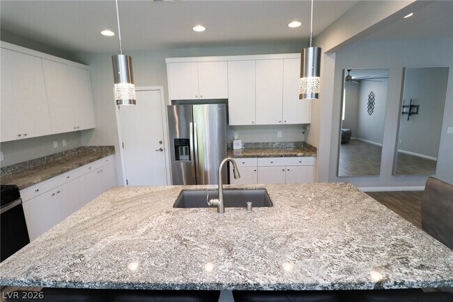 Photo - 3032 Cipro Ave