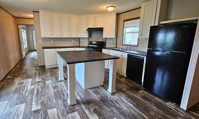 Photo - 2201 S Anna St