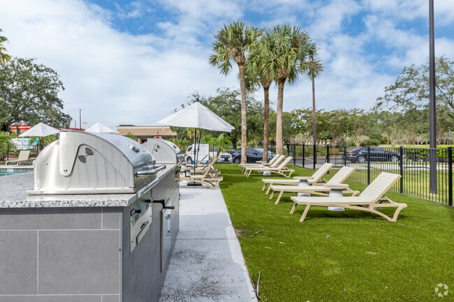 Grill Area - Lenox Cove | NEWLY-DESIGNED APARTMENTS