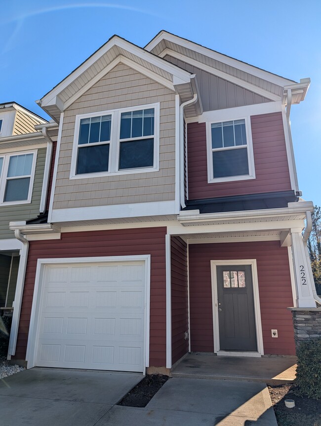 Photo - 222 Keaton Ct