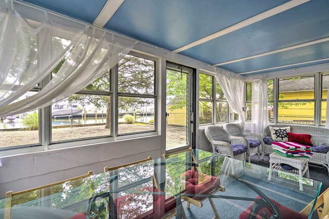 Building Photo - 1632 Center St Unit SI ID1300095P