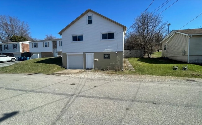 Building Photo - 2506 Hill St