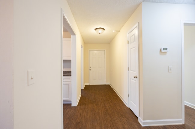 Photo - 101 Lindsay Ct Unit B